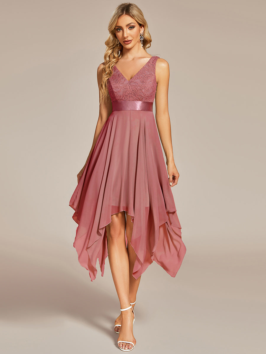 Lara™ | Außergewöhnliches Brautjungfernkleid aus Spitze und Chiffon mit V-Ausschnitt