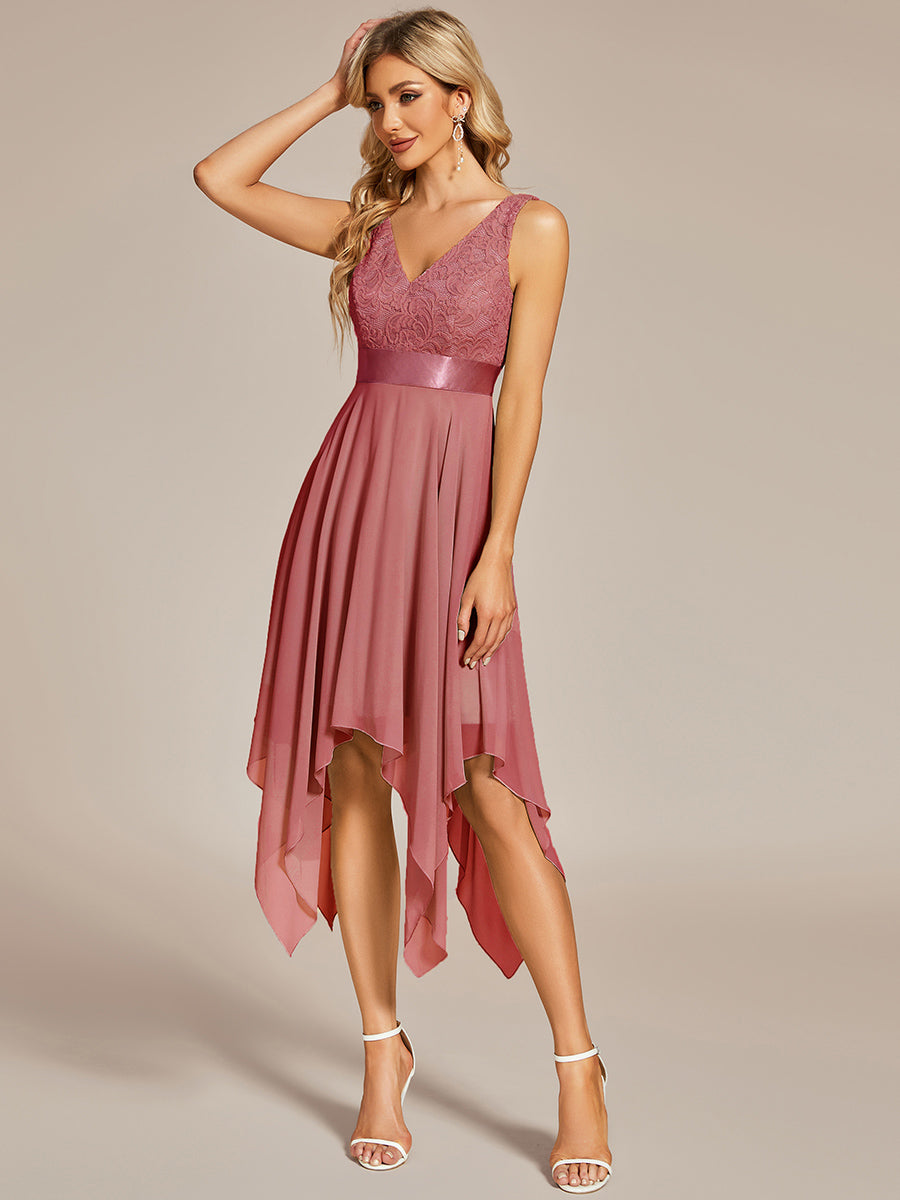 Lara™ | Außergewöhnliches Brautjungfernkleid aus Spitze und Chiffon mit V-Ausschnitt