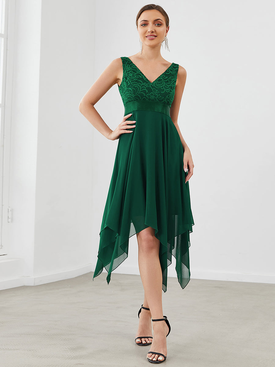 Lara™ | Außergewöhnliches Brautjungfernkleid aus Spitze und Chiffon mit V-Ausschnitt