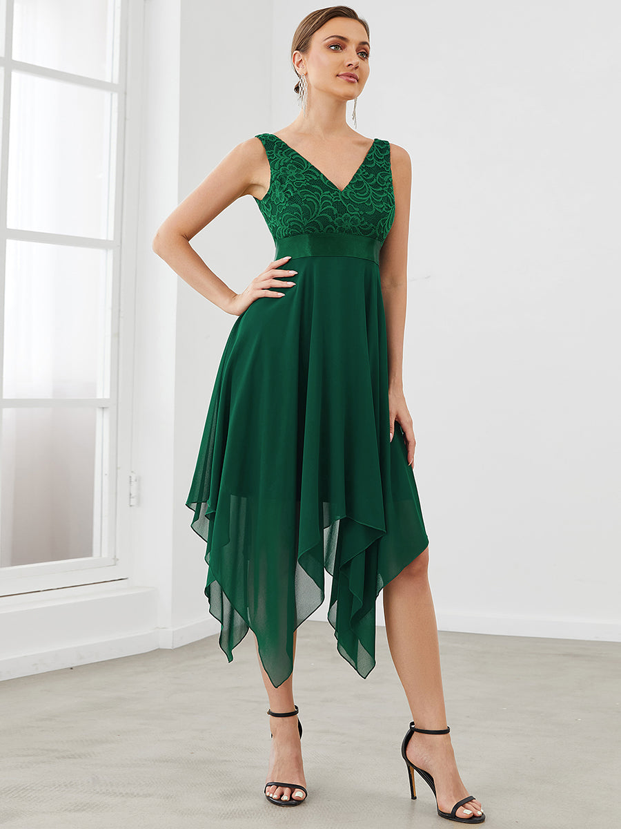 Lara™ | Außergewöhnliches Brautjungfernkleid aus Spitze und Chiffon mit V-Ausschnitt
