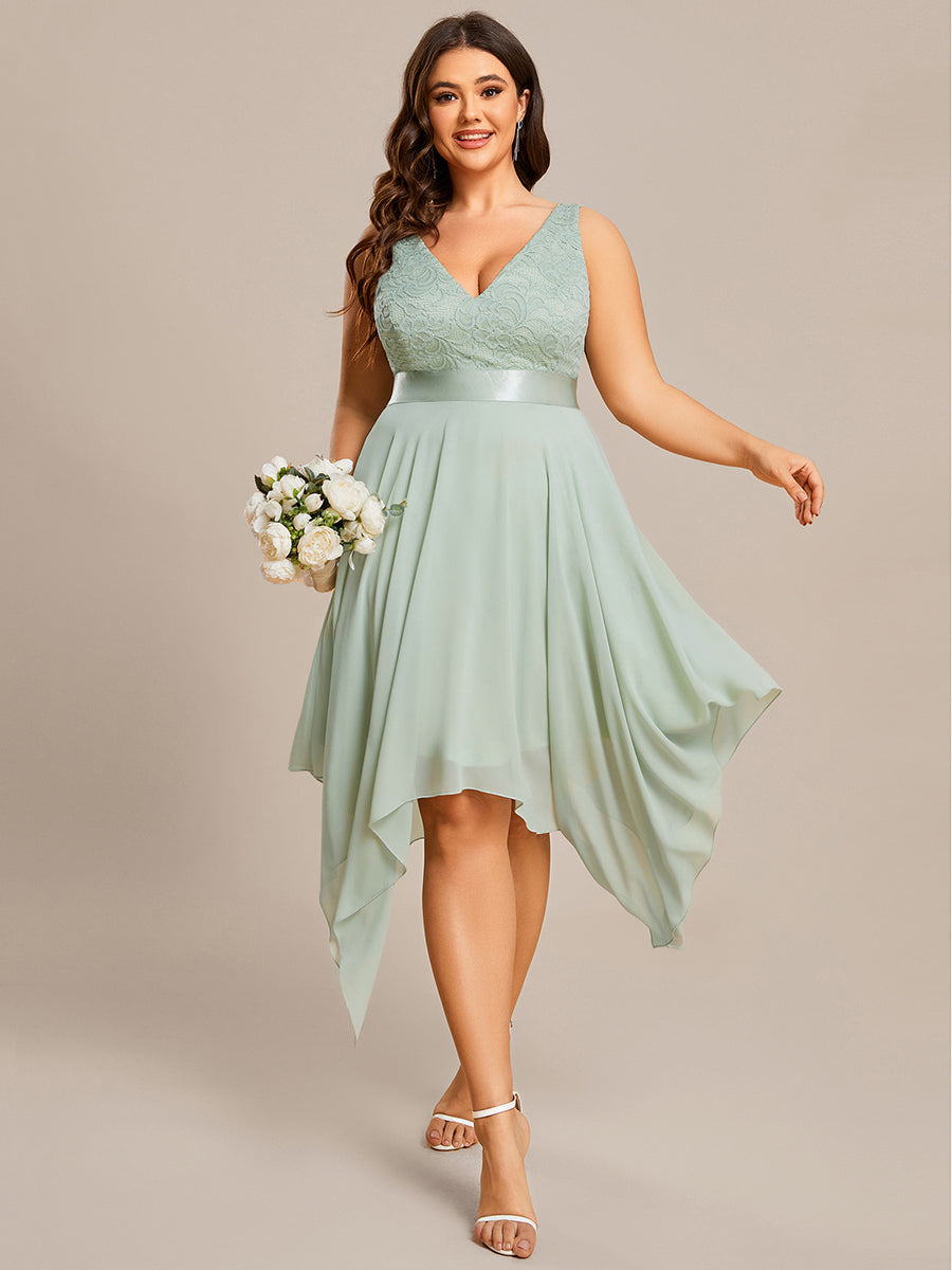 Lara™ | Außergewöhnliches Brautjungfernkleid aus Spitze und Chiffon mit V-Ausschnitt